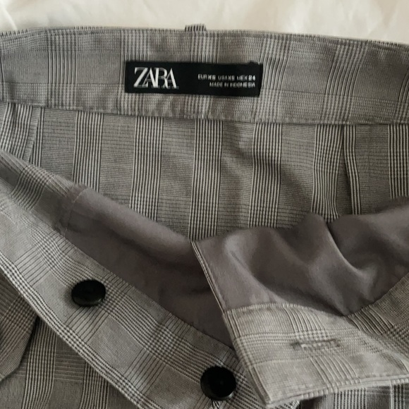 Plaid Skirt - Picture 4 of 7